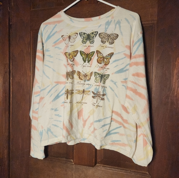 Freeze Multi Color Butterfly Crop Top. - Picture 6 of 6